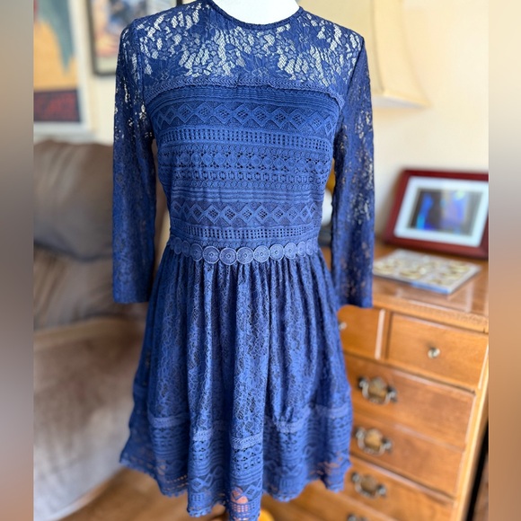 City Triangles Navy Lace Long Sleeve Dress - Picture 2 of 11